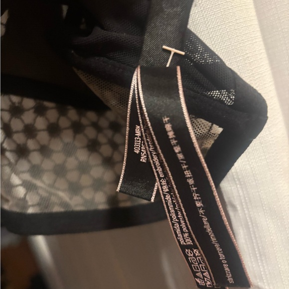 Victorias Secret - Black Lace Bralette RN54867 / CA23226 - SIZE XL - Picture 4 of 10